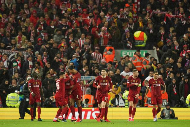 詹姆斯亮相媒体日 摄影师分享精美影集